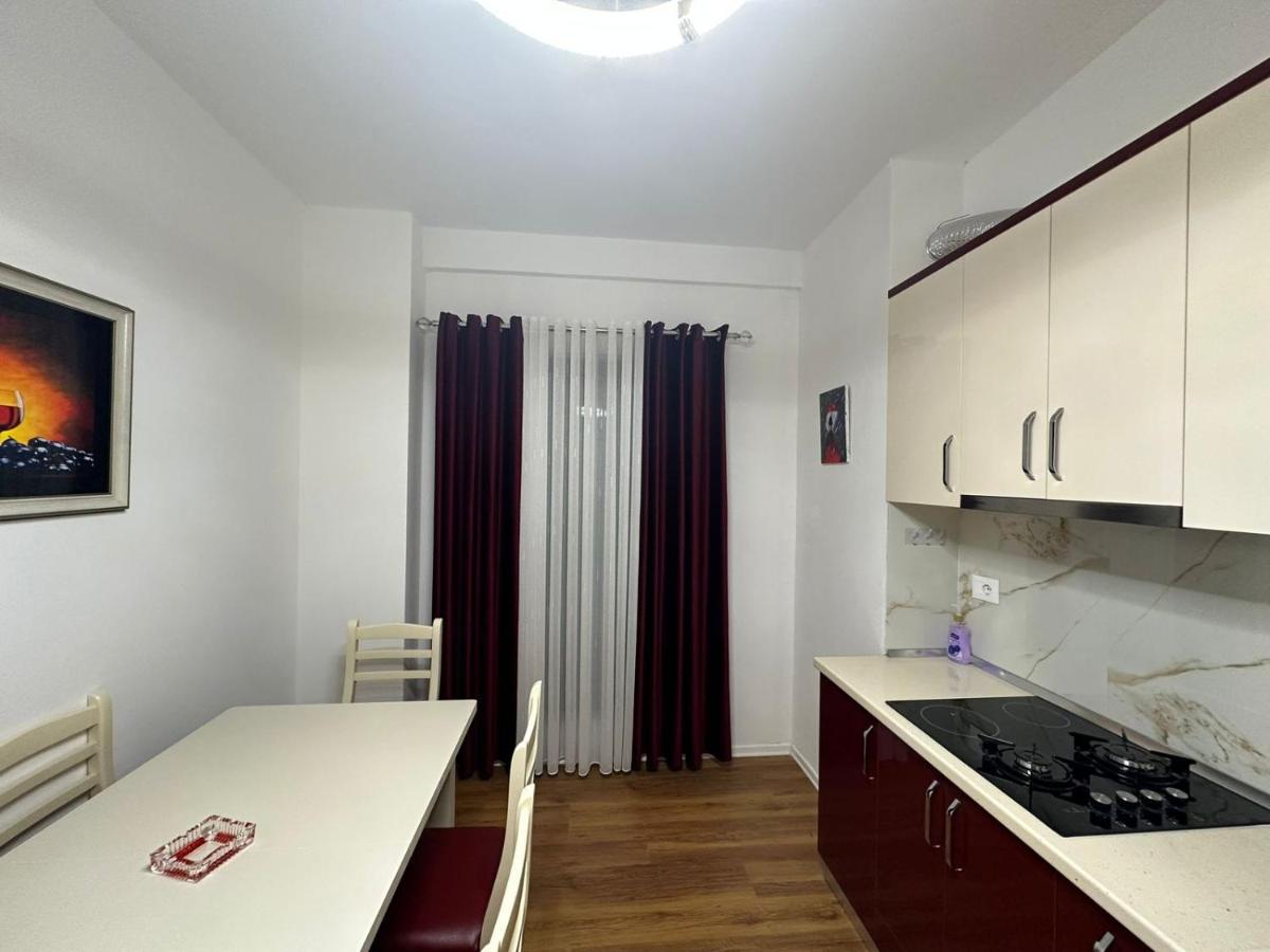 Apartment Cosy 2br Near Airport - Self Check-in 24hr Tirana